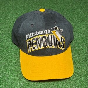 Pittsburgh Penguins Starter Vintage Hockey 90s Strapback Dad Baseball Cap Hat